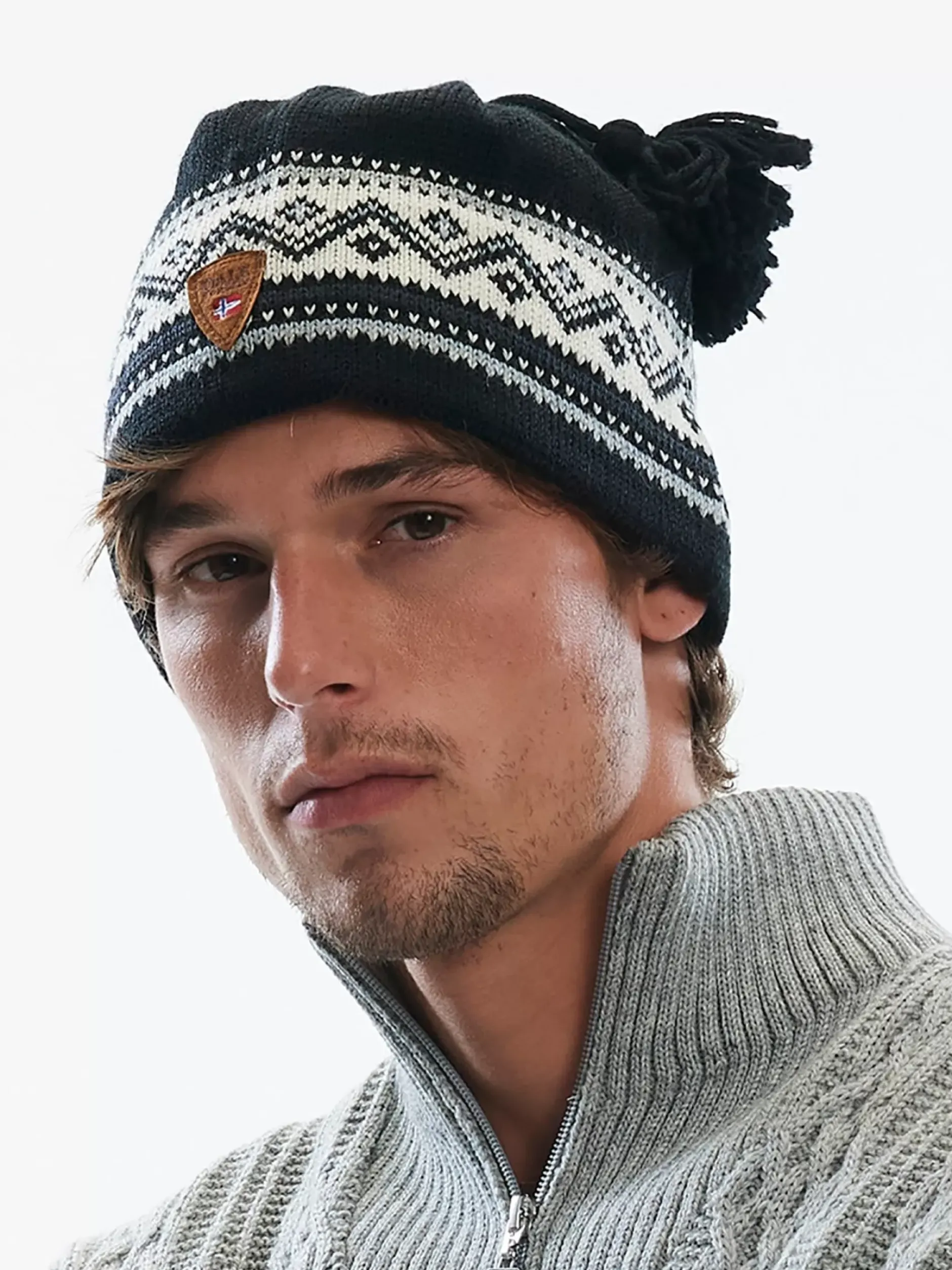 Sale Dale of Norway Vail Lue Norsk Ull Unisex Sort